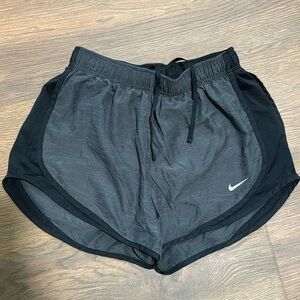 Nike Womens Tempo running shorts - gray/s